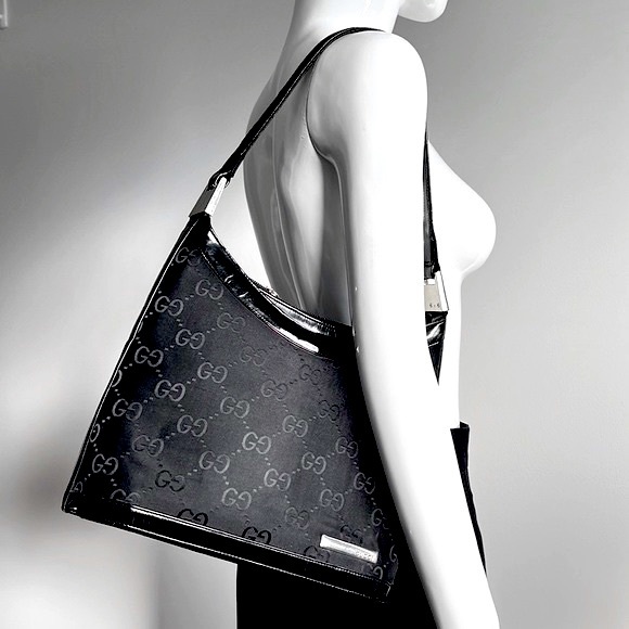 Gucci Handbags - GUCCI VINTAGE BLACK HANDBAG Patent leather Details. Made in Italy
